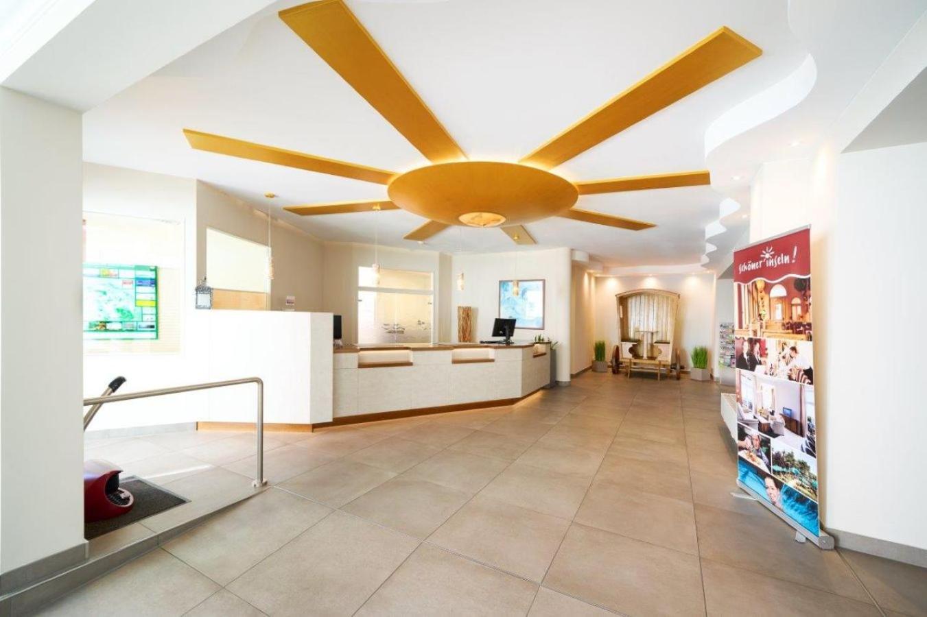 צינוביץ Strand- Und Wellnesshotel Preussenhof מראה חיצוני תמונה